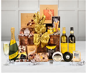 Yuletide Celebration Hamper With Sparkling Prosecco