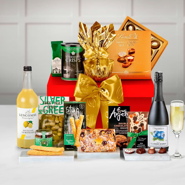 Knightsbridge Gift Box With Organic Blueberry Sparkle Drink in a Lidded Large Gift Box - Red (430mm X 315mm X 200mm