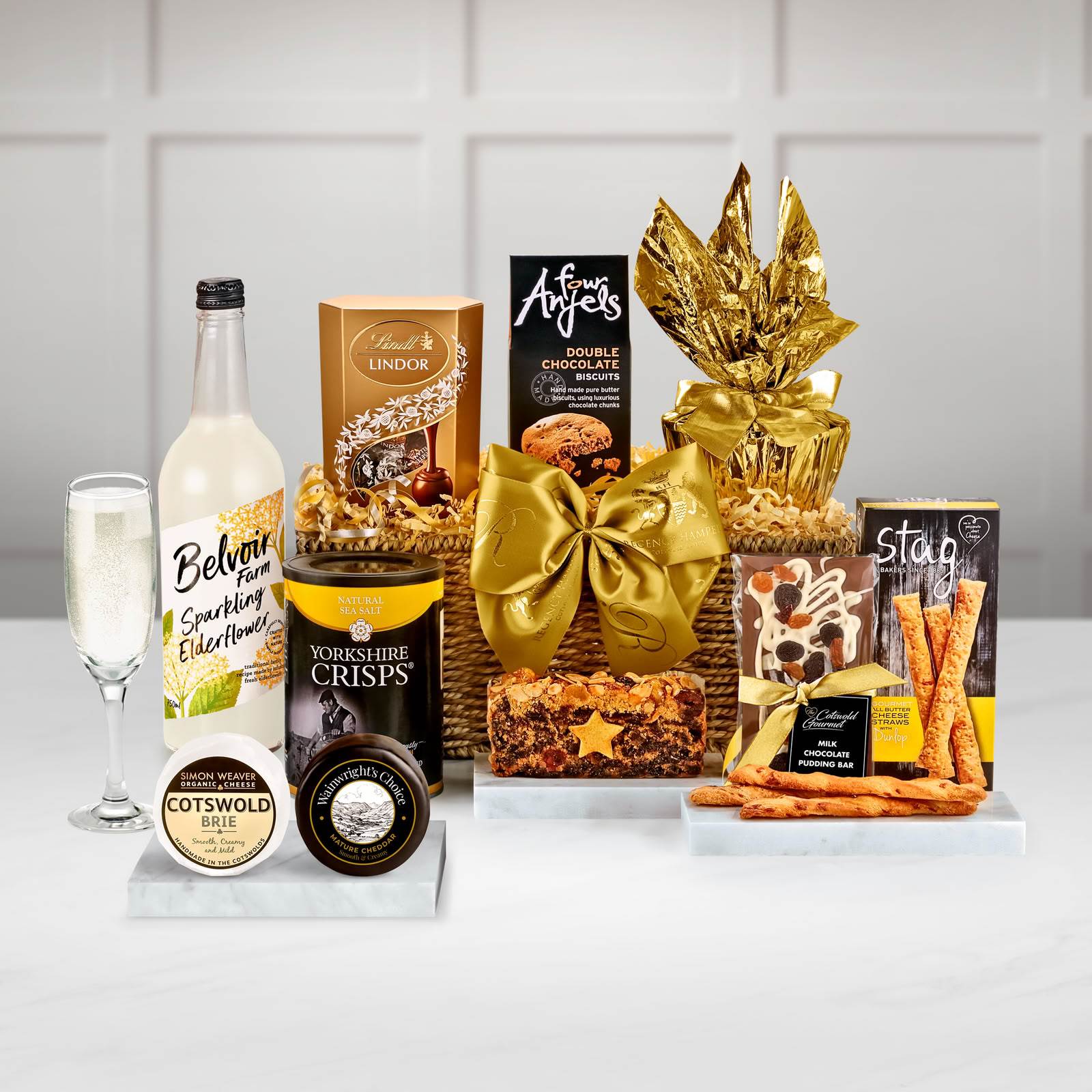 Luxury Hamper - Sparkling Pressé, Fruit Cake, Biscuits, Crisps & More