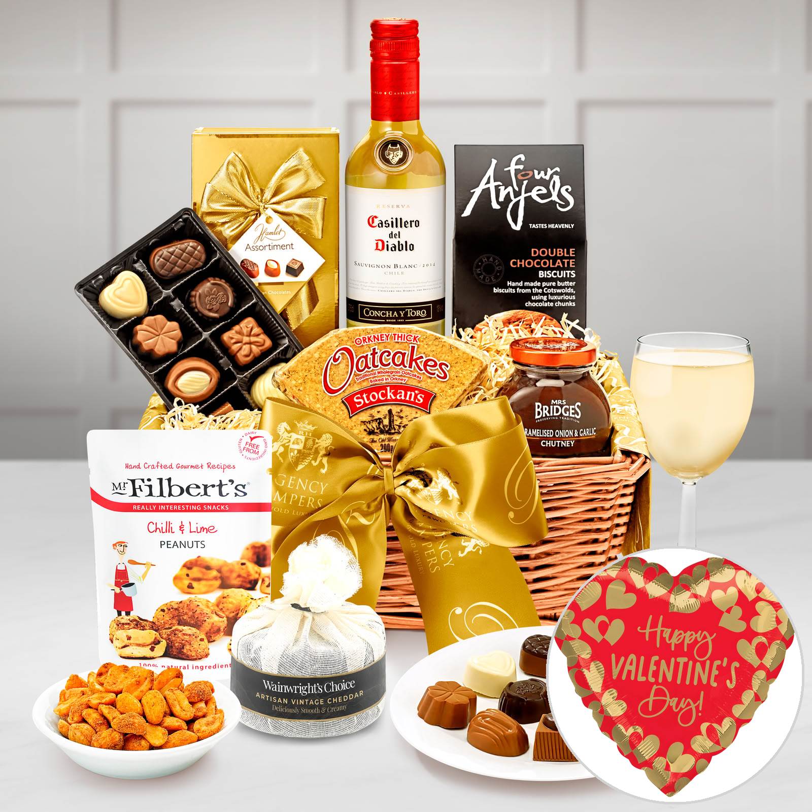 Regency Hampers Valentine's Day Wordsworth Gift Hamper with Casillero Del Diablo Sauvignon Blanc in a Seagrass Tray
