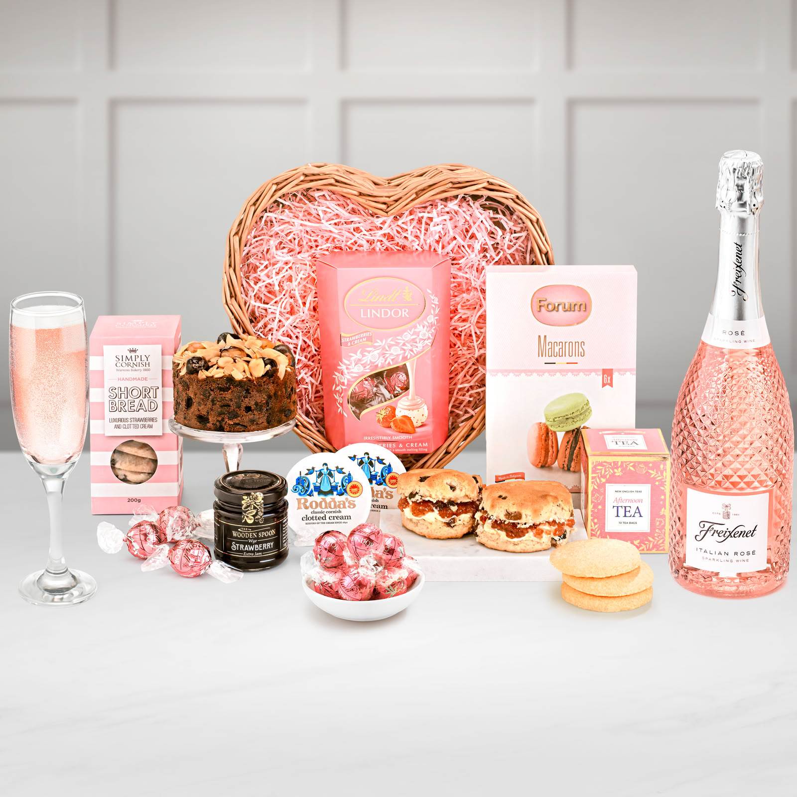 Gifts For Teachers Cream Tea Lover's Jam & Scones Gift Set Gift Hamper in a Willow Heart-shaped Tray (W27.5cm X L27.5cm X H10c