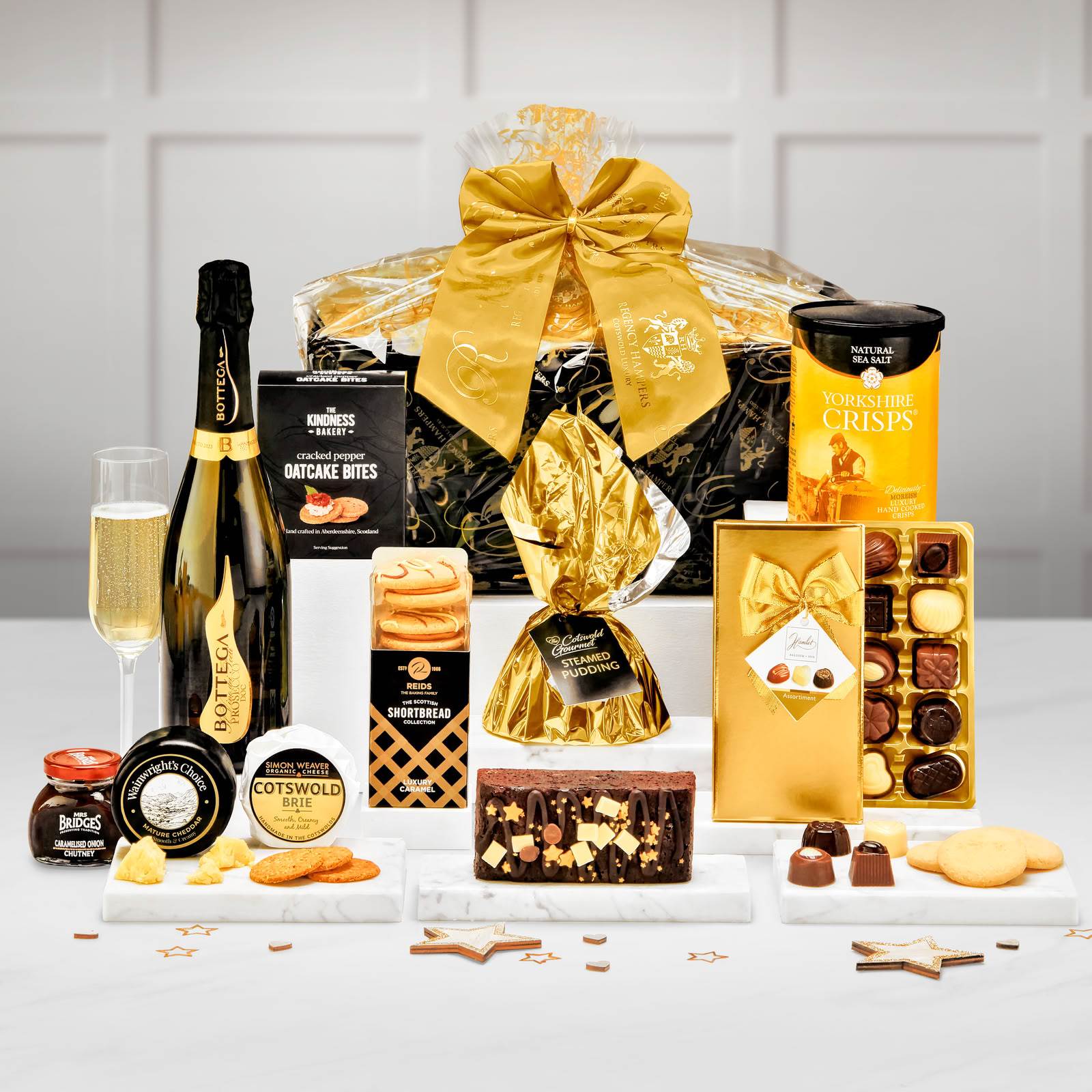 Longleat Gift Hamper With Bottega, Millesimato Spumante Brut, 75cl in a Hand Woven Willow Tray