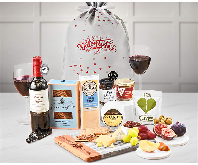 Valentine's Day Essential Wine, Cheese & Pâte´ Gift with Red Wine