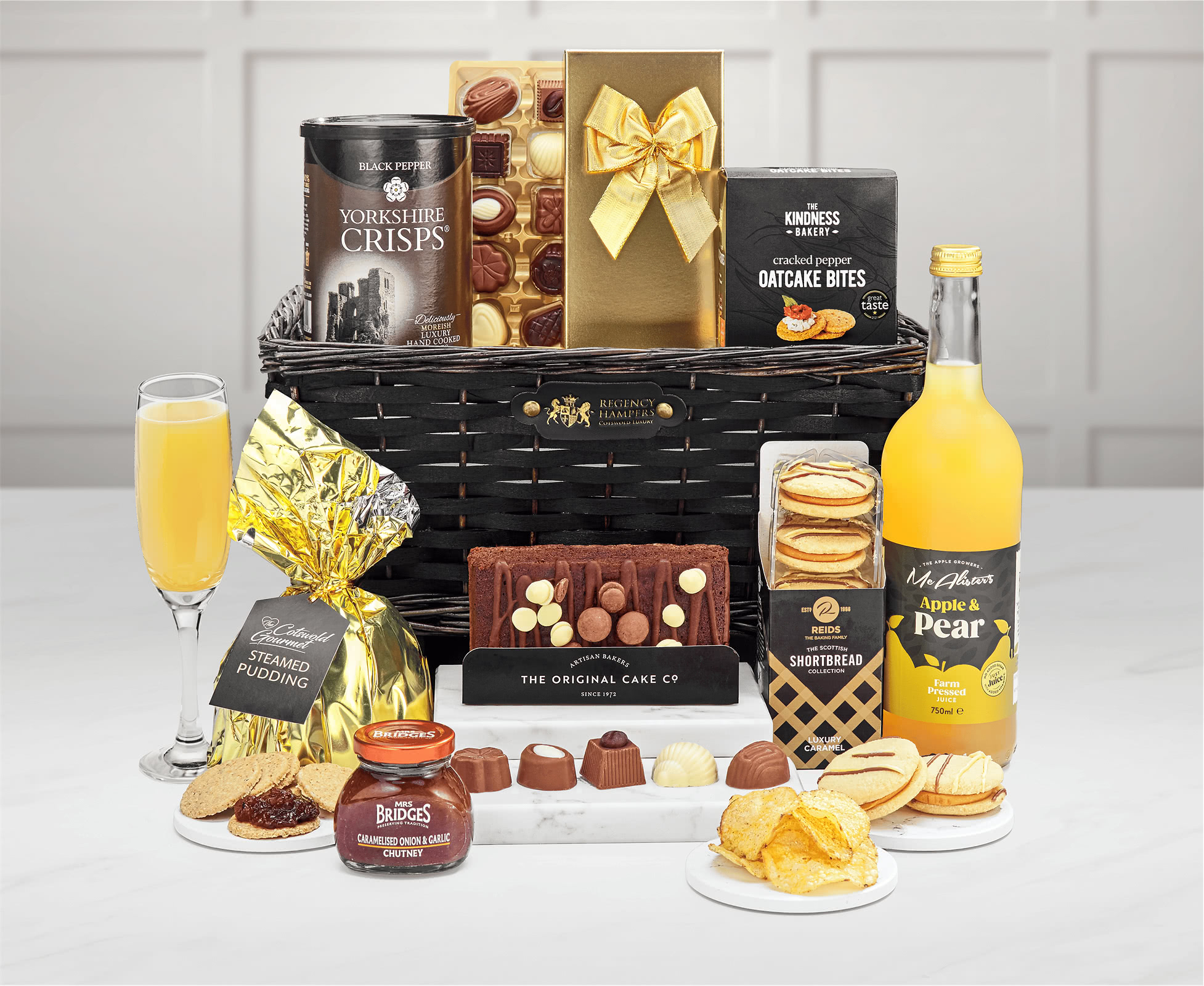 Foxhall Alcohol-free Gift Hamper With Mcalister's, Apple & Pear Farm Pressed Juice, 75cl in a Hand Woven Willow Tray