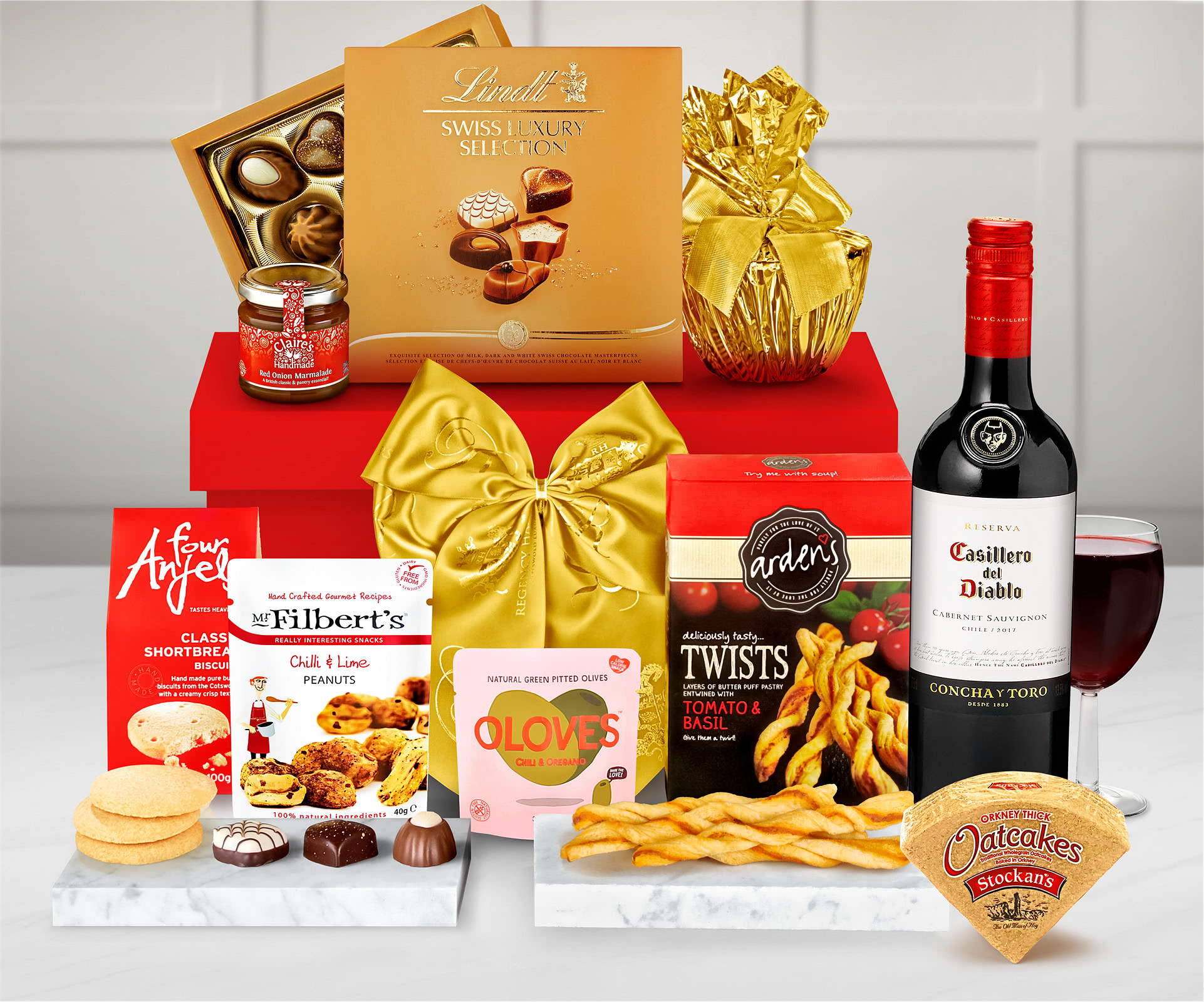 Chessington Gift Box With Casillero Del Diablo Cabernet Sauvignon in a Lidded Medium Gift Box - Red (370mm X 285mm X 180m