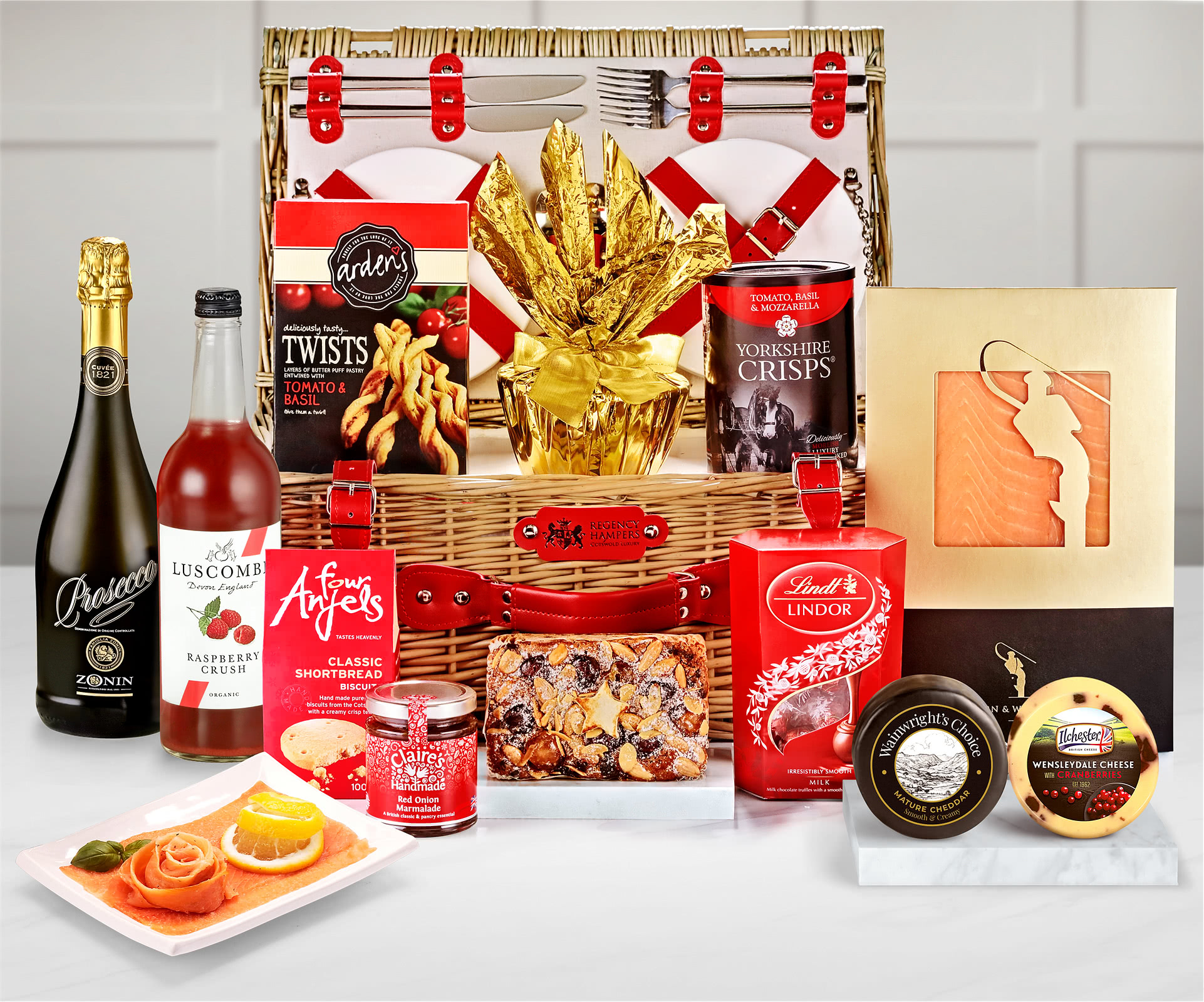 Henley Fitted Picnic Gift Hamper With Zonin, Prosecco Millesimato, 75cl and Smoked Salmon in a Handmade Willow Picnic Hamper